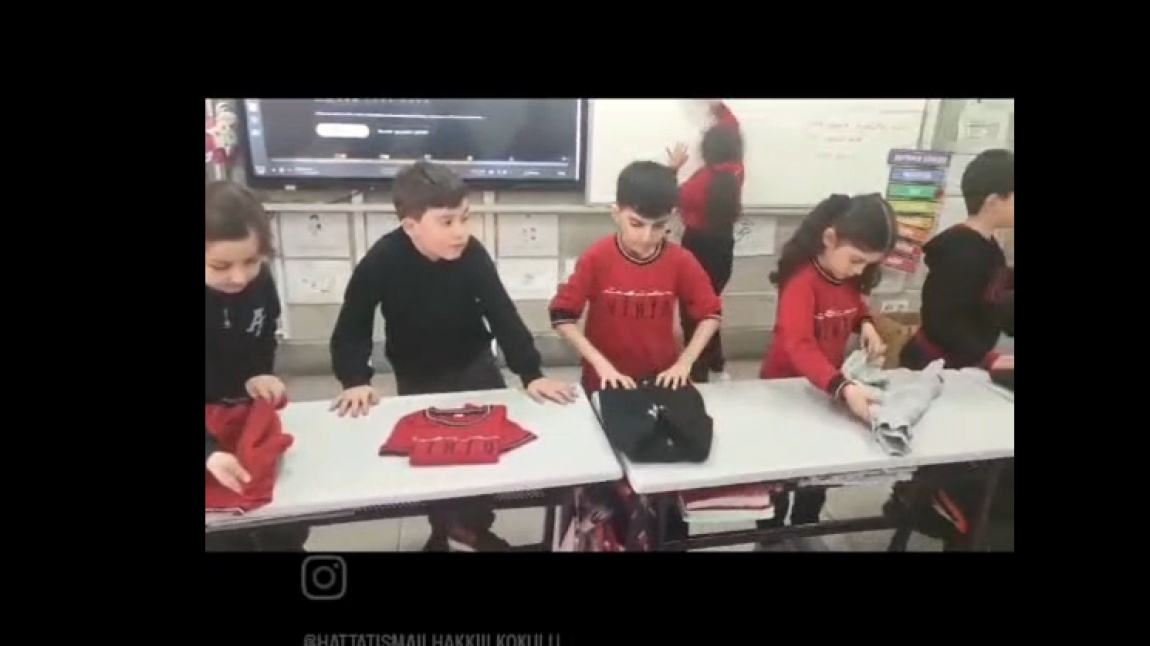 YAŞAM BECERİLERİ - ELBİSE KATLIYORUZ